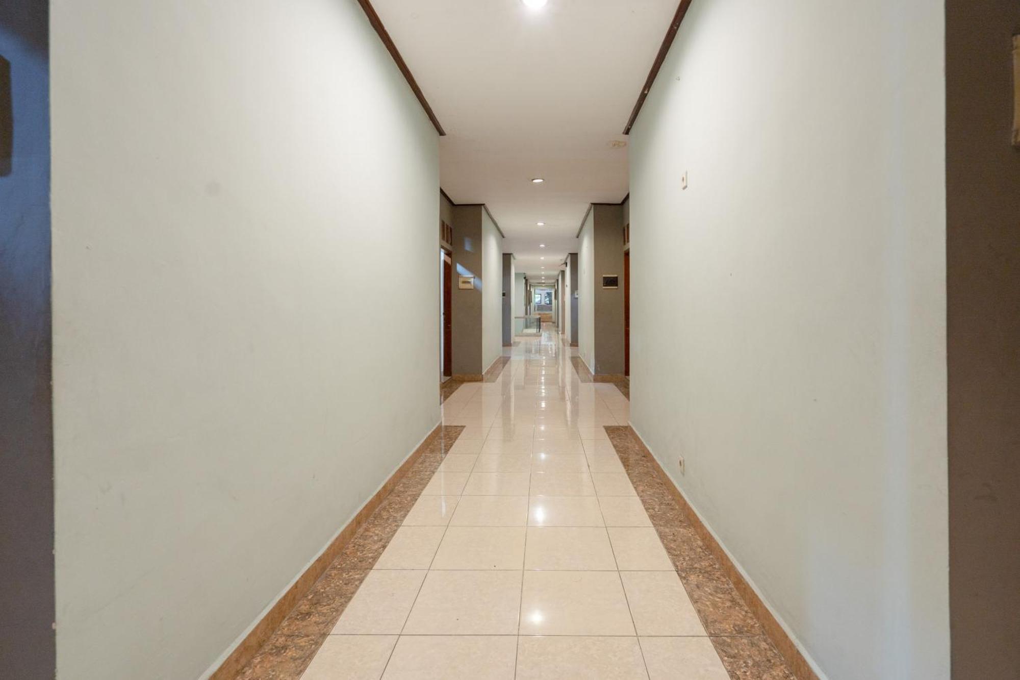 Reddoorz Plus At Mahajaya Hotel Denpasar Exterior foto