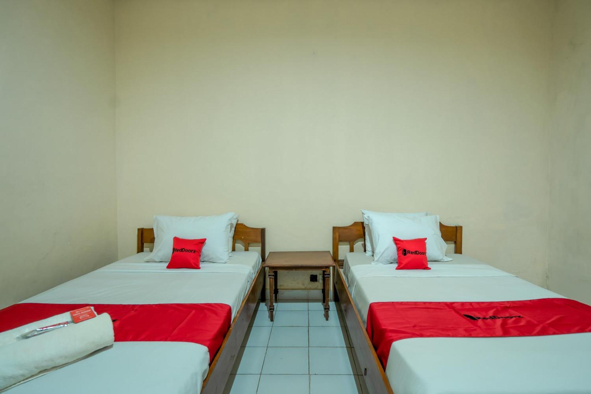 Reddoorz Plus At Mahajaya Hotel Denpasar Exterior foto